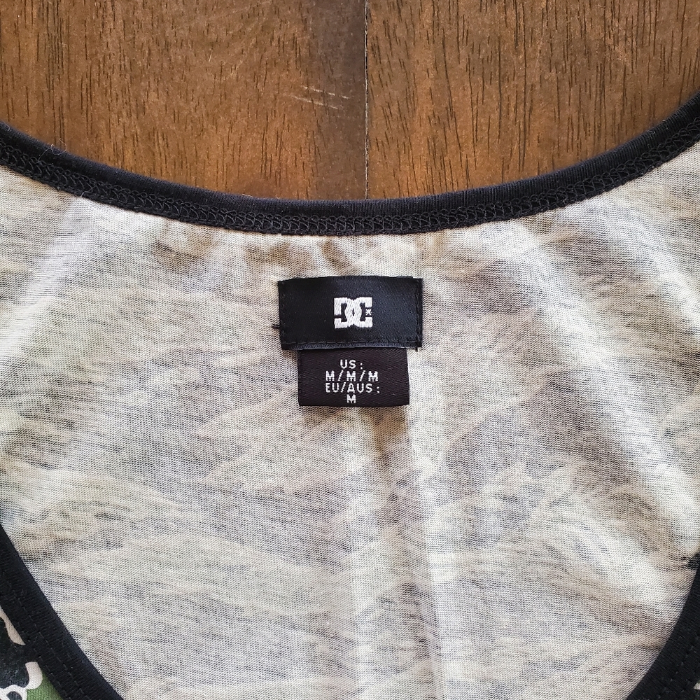 DC Tanktop - Picture 3 of 3